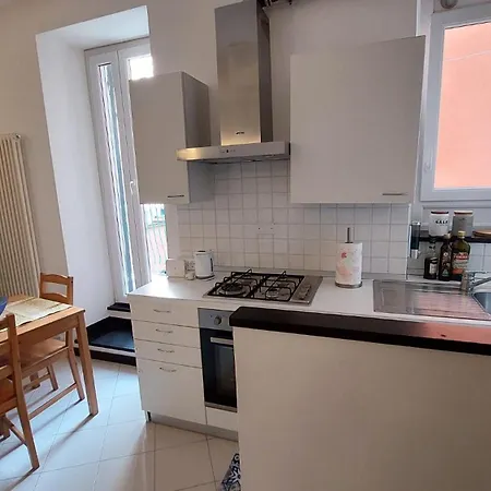 Da A Landa Nel Centro Storico Ad Un Passo Dal Mare Apartment